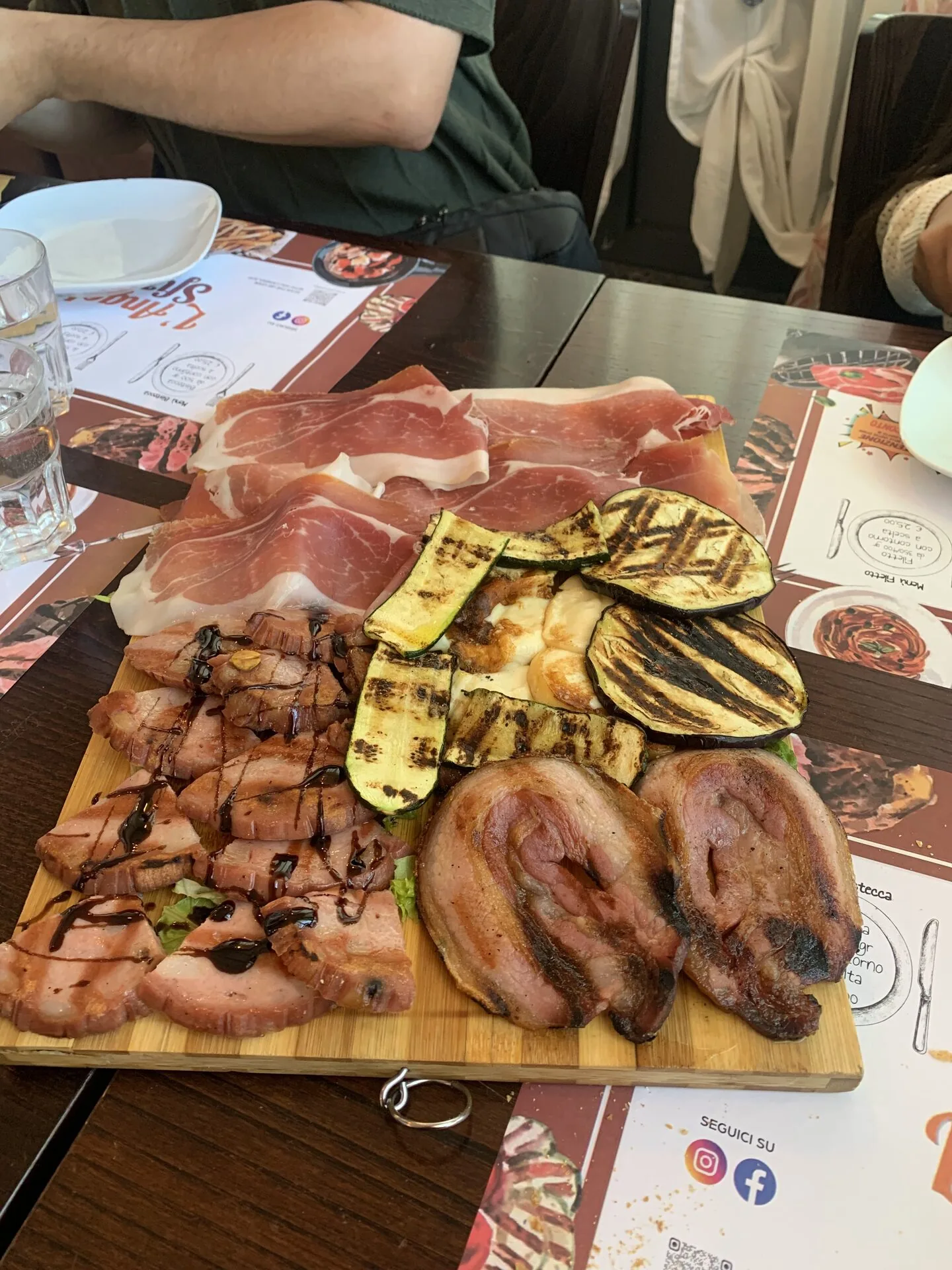 Tagliere misto con verdure grigliate